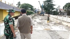 Kepala BNPB Tinjau Pembangunan Jembatan Bailey di Bogor dan Bekasi